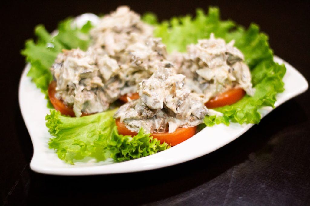 Ton Balıklı Salata: Hem Doyurucu Hem Çok Lezzetli